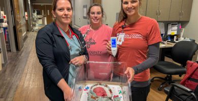 Nurses Stephanie Singh, Nicole Kirnie, and Whitney Winder demonstrated how easy and quick it is to use the Dräger jaundice meter with newborn Samuel, who passed his screening.
